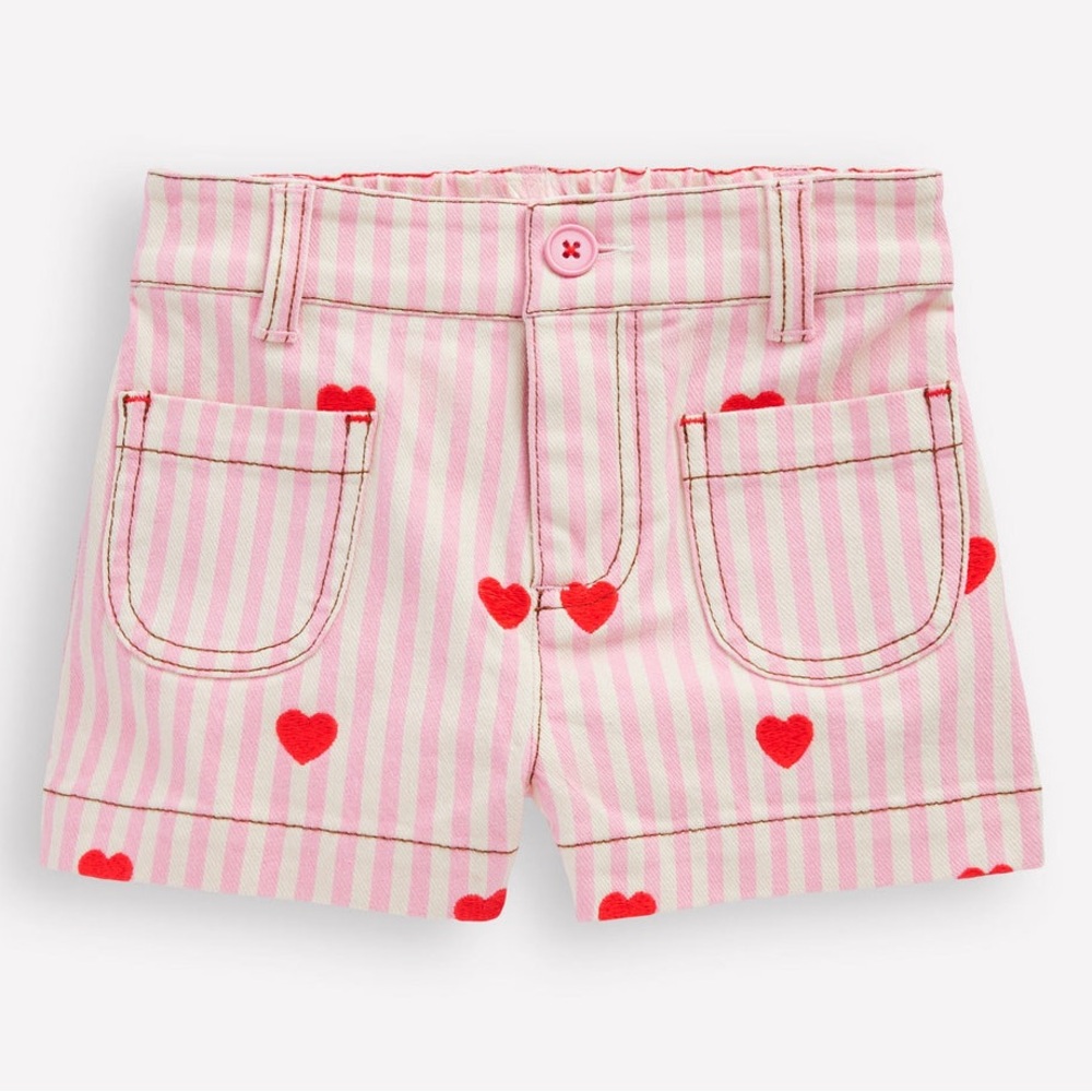 NWT Mini Boden Patch Pocket Shorts, Pink striped with red hearts, Size 4-5